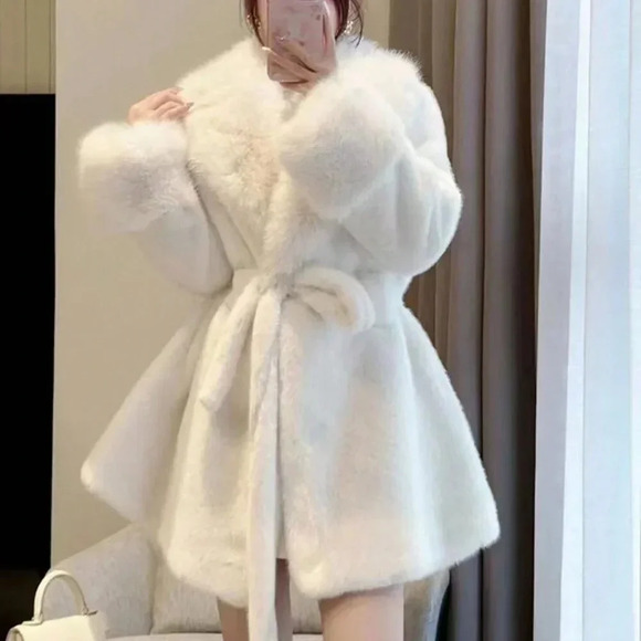 White Casual Women's Long Sleeve Faux Fur Collar Tie-Waist Faux Fur Jacket - Picture 6 of 6